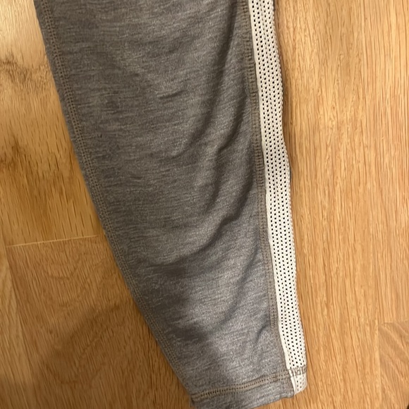 Athleta Crop Leggings Side Panel Netting Small - Picture 2 of 7